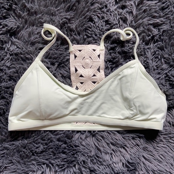 L*SPACE CROCHET SWIM HALTER MINT - Picture 1 of 4